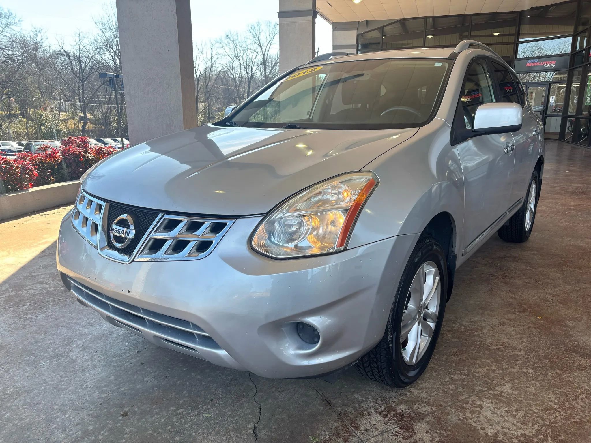 Used 2012 Nissan Rogue SV w/ Premium Pkg image 3
