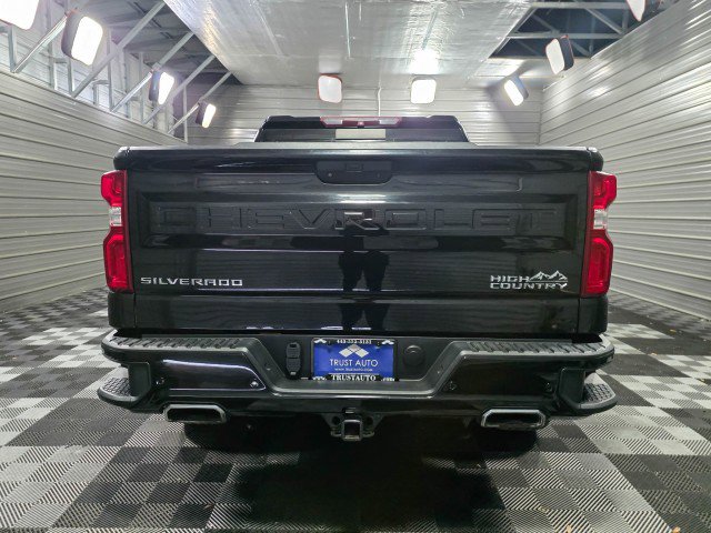 Used 2019 Chevrolet Silverado 1500 High Country w/ Technology Package AWD/4WD image 6