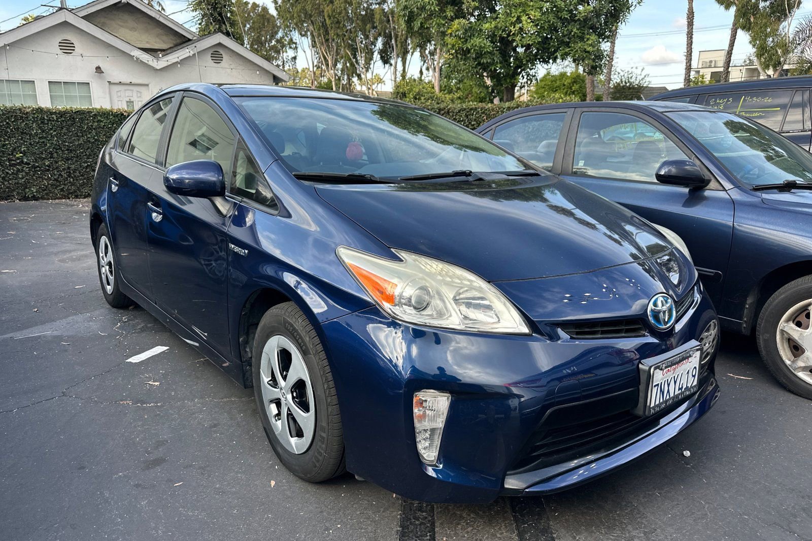 Used 2015 Toyota Prius Three w/ Solar Roof Package FWD video 2