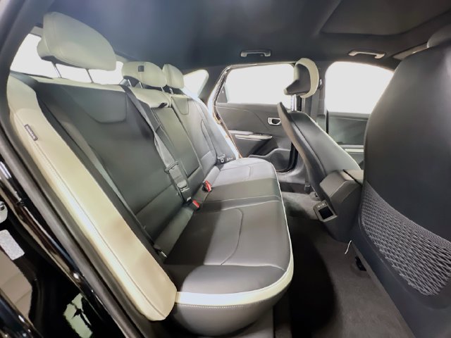 New 2026 Kia K4 GT-Line w/ GT-Line Premium Package FWD image 28