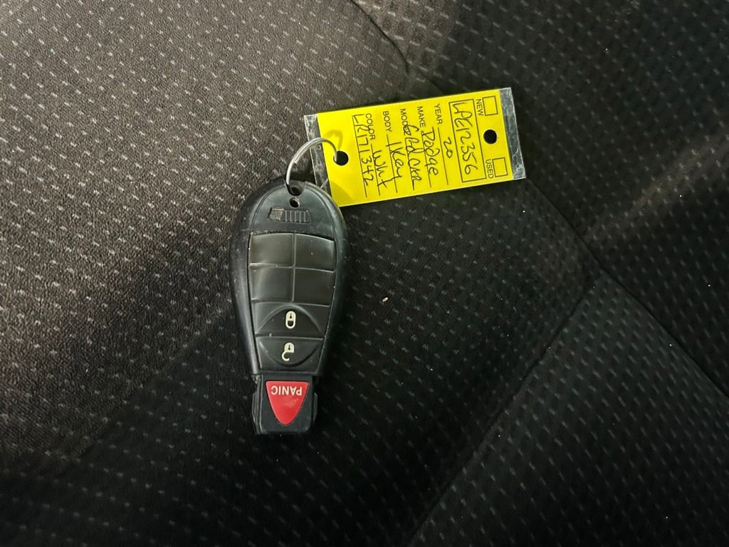 Used 2020 Dodge Grand Caravan SE w/ Rear Park Assist Package image 40