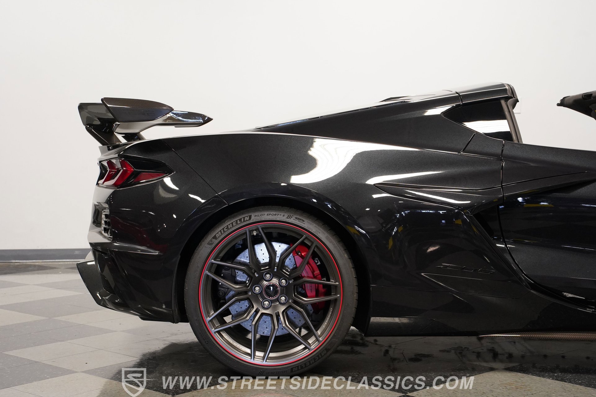 Used 2023 Chevrolet Corvette Z06 image 29