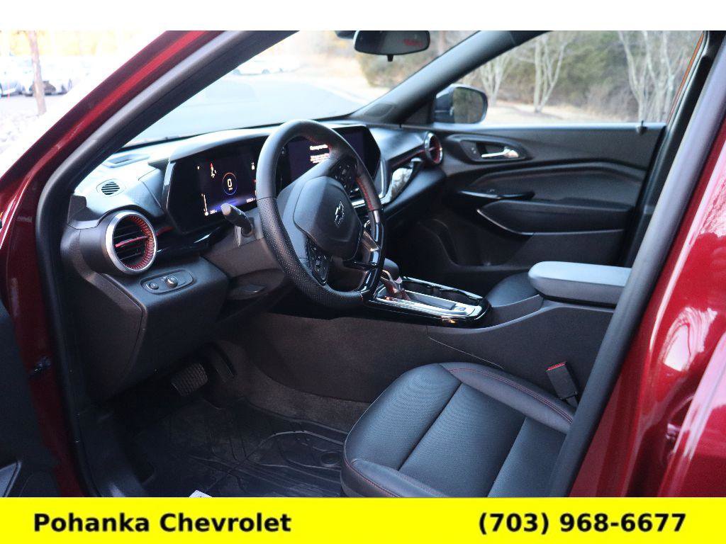 Used 2024 Chevrolet Trax RS w/ Sunroof Package image 24
