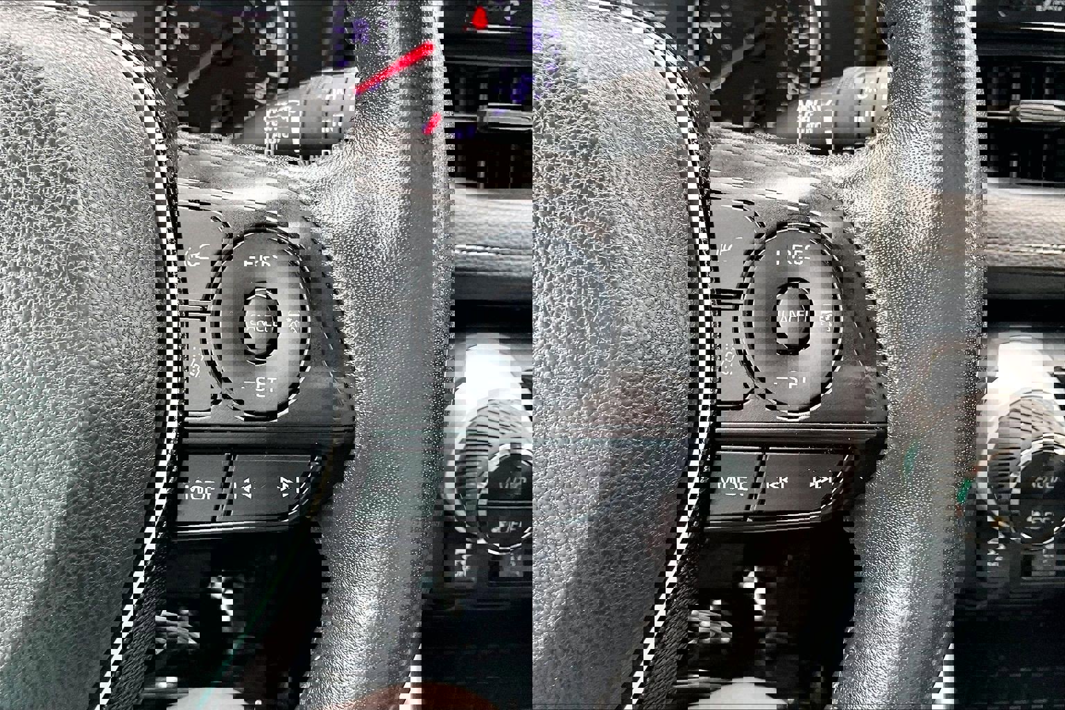 Used 2020 Toyota RAV4 XLE w/ Convenience Package image 18