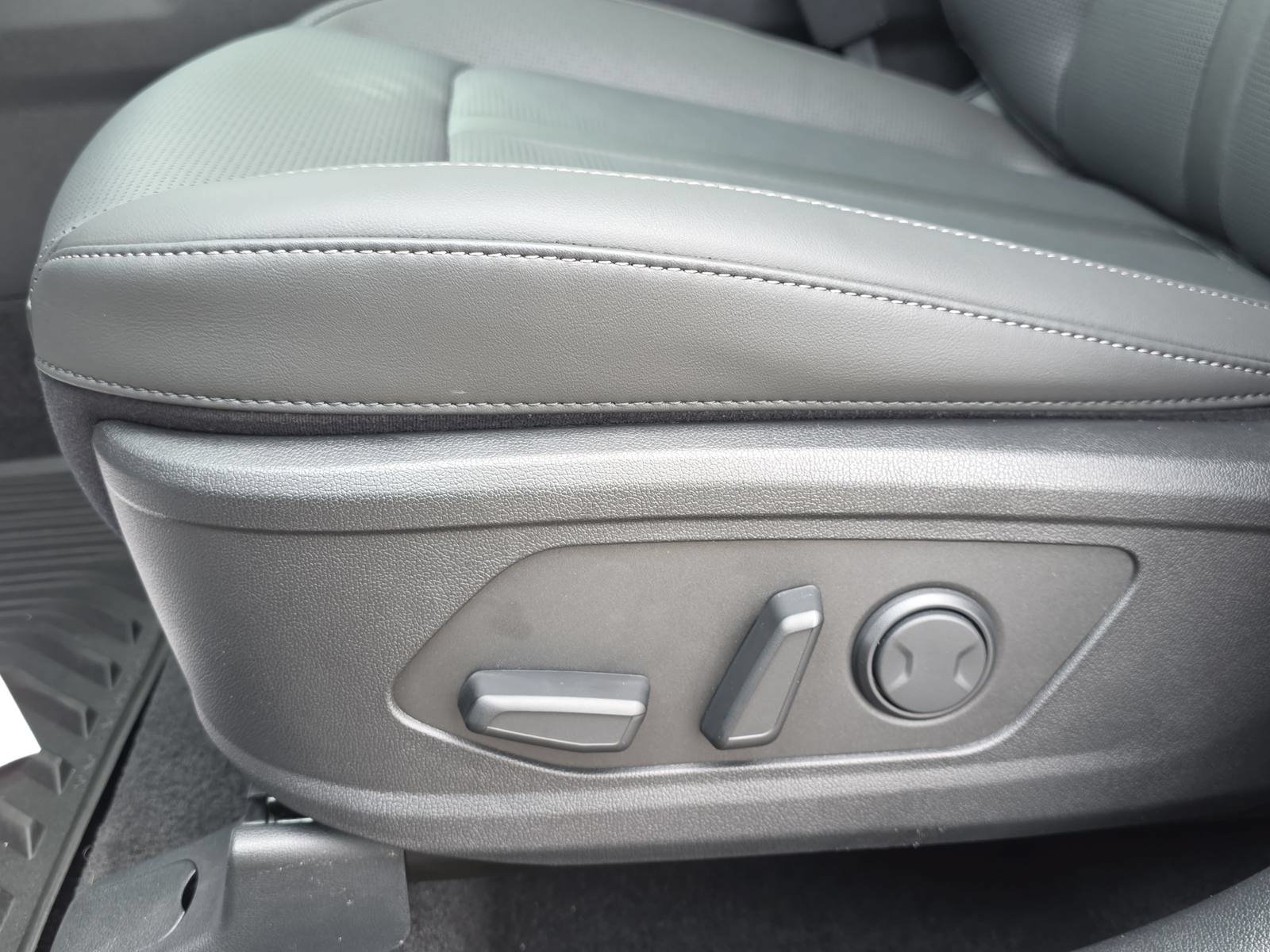 New 2026 Kia Sorento SX AWD/4WD image 30