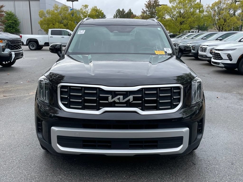 Used 2025 Kia Telluride S AWD/4WD image 2