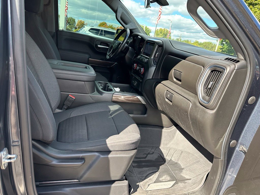 Used 2022 Chevrolet Silverado 1500 RST AWD/4WD image 31