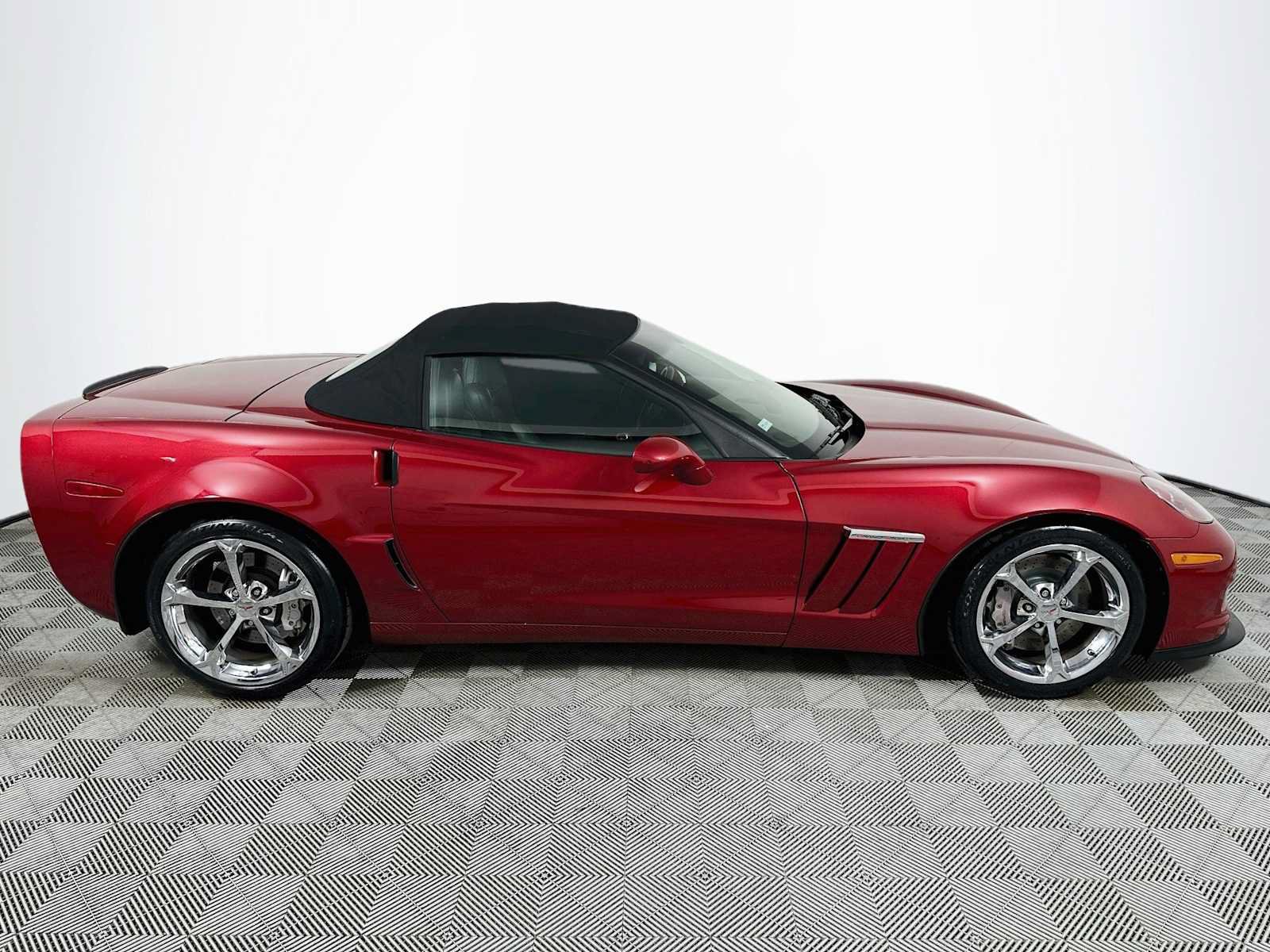 Used 2012 Chevrolet Corvette Grand Sport w/ 3LT Preferred Equipment Group RWD image 8