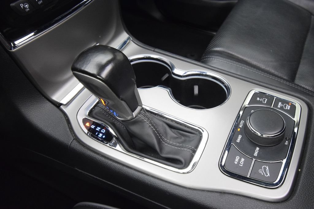 Used 2021 Jeep Grand Cherokee Overland AWD/4WD image 28