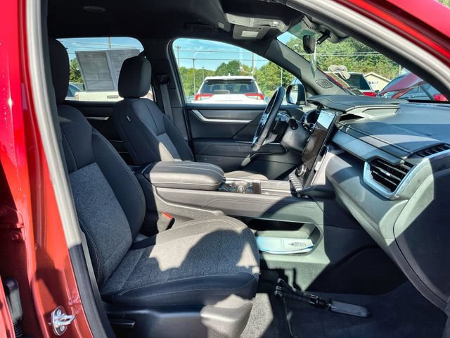 Certified 2026 GMC Acadia Elevation AWD/4WD image 27
