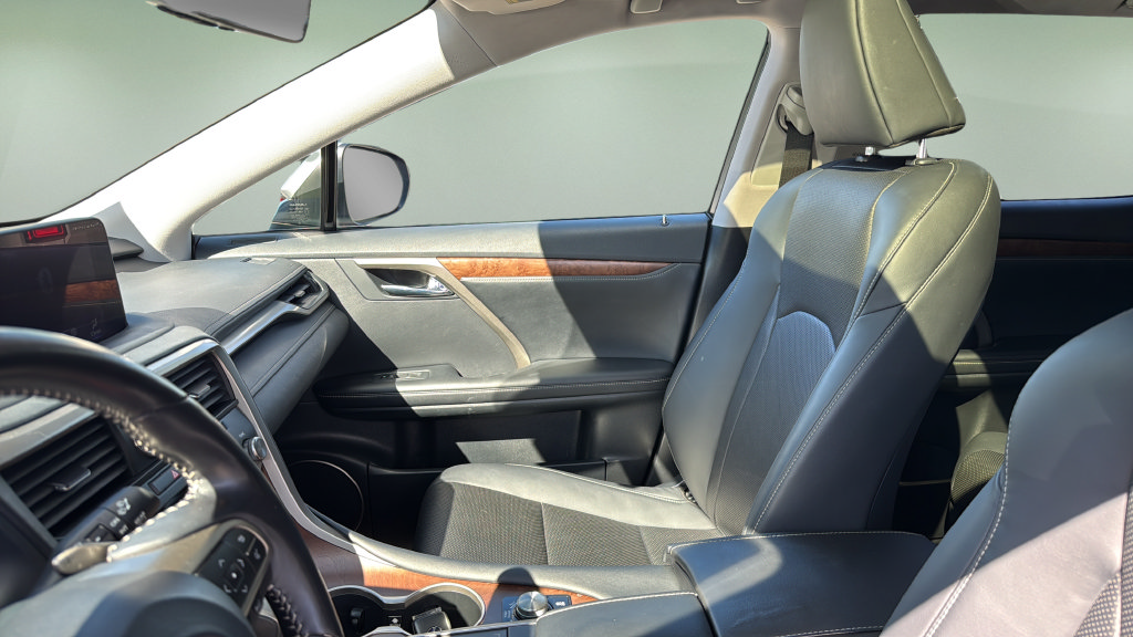 Certified 2022 Lexus RX 450hL AWD w/ Premium Package image 14