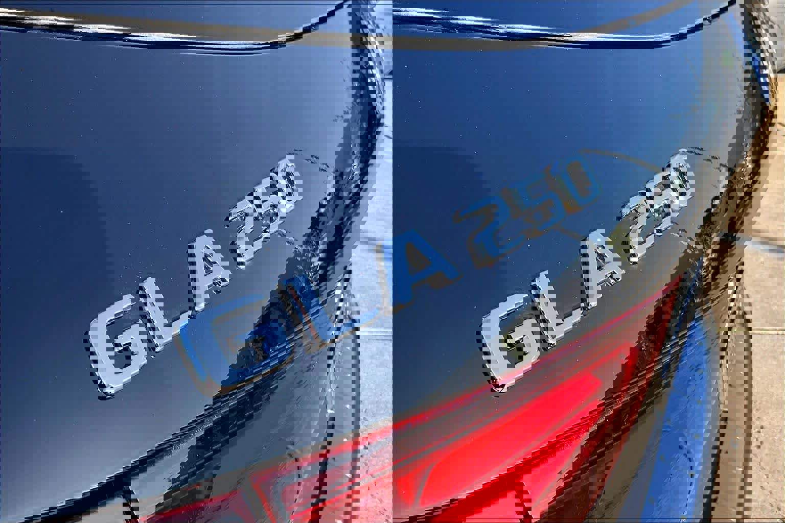 Used 2025 Mercedes-Benz GLA 250 image 9