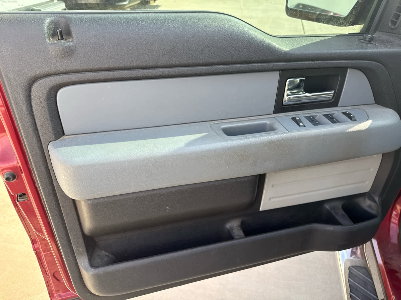 Used 2014 Ford F150 XLT w/ Equipment Group 302A Luxury image 16