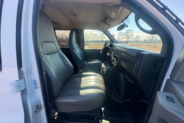Used 2015 Chevrolet Express 2500 LS RWD image 18