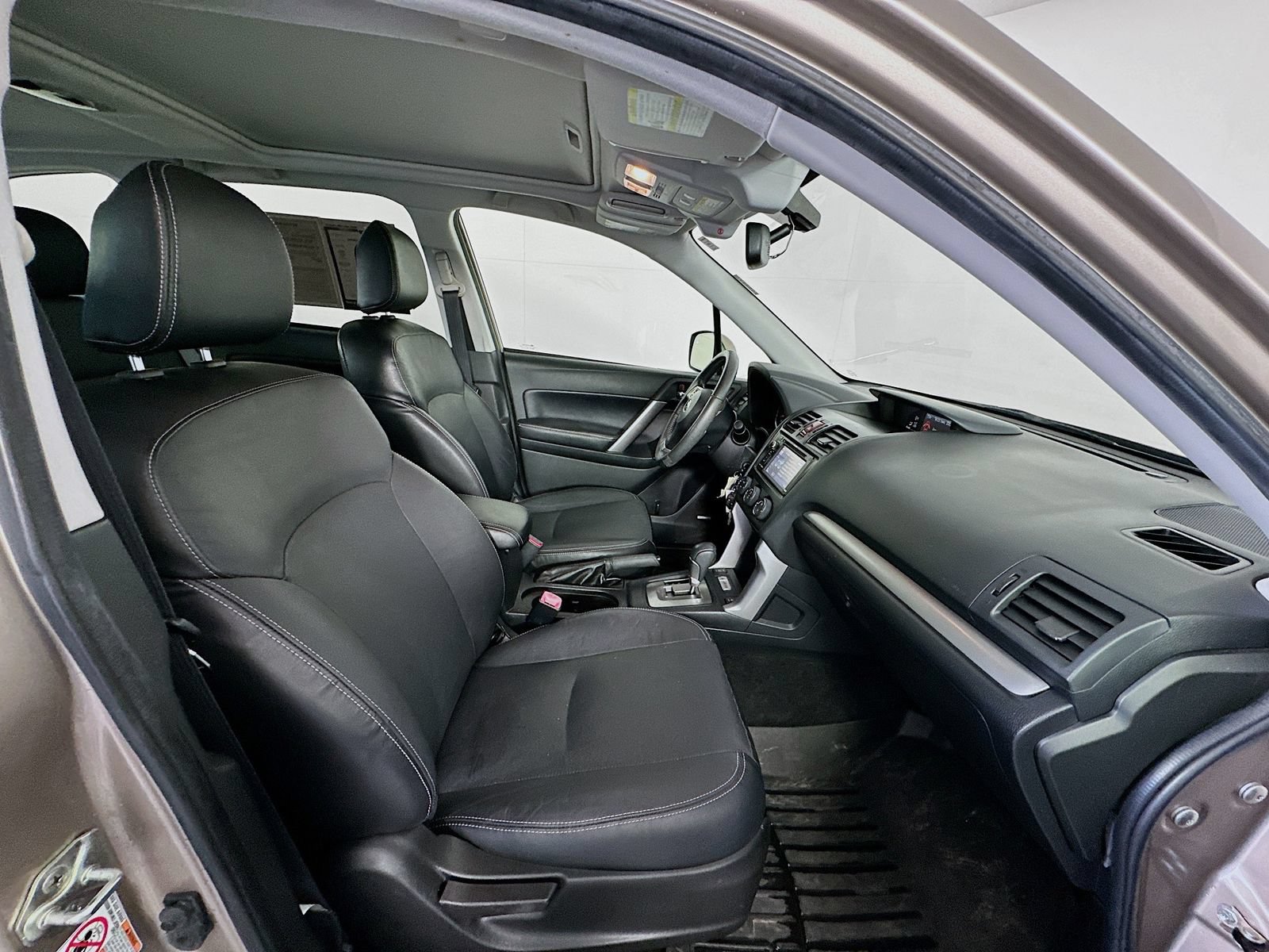 Used 2015 Subaru Forester 2.5i Limited AWD/4WD image 28