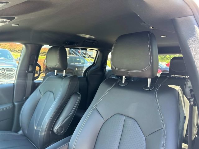 New 2026 Chrysler Pacifica Select image 12