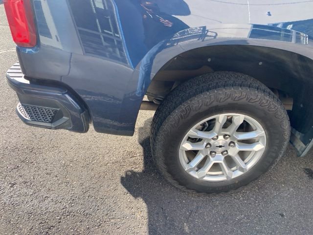 Used 2023 Chevrolet Silverado 1500 RST AWD/4WD image 19