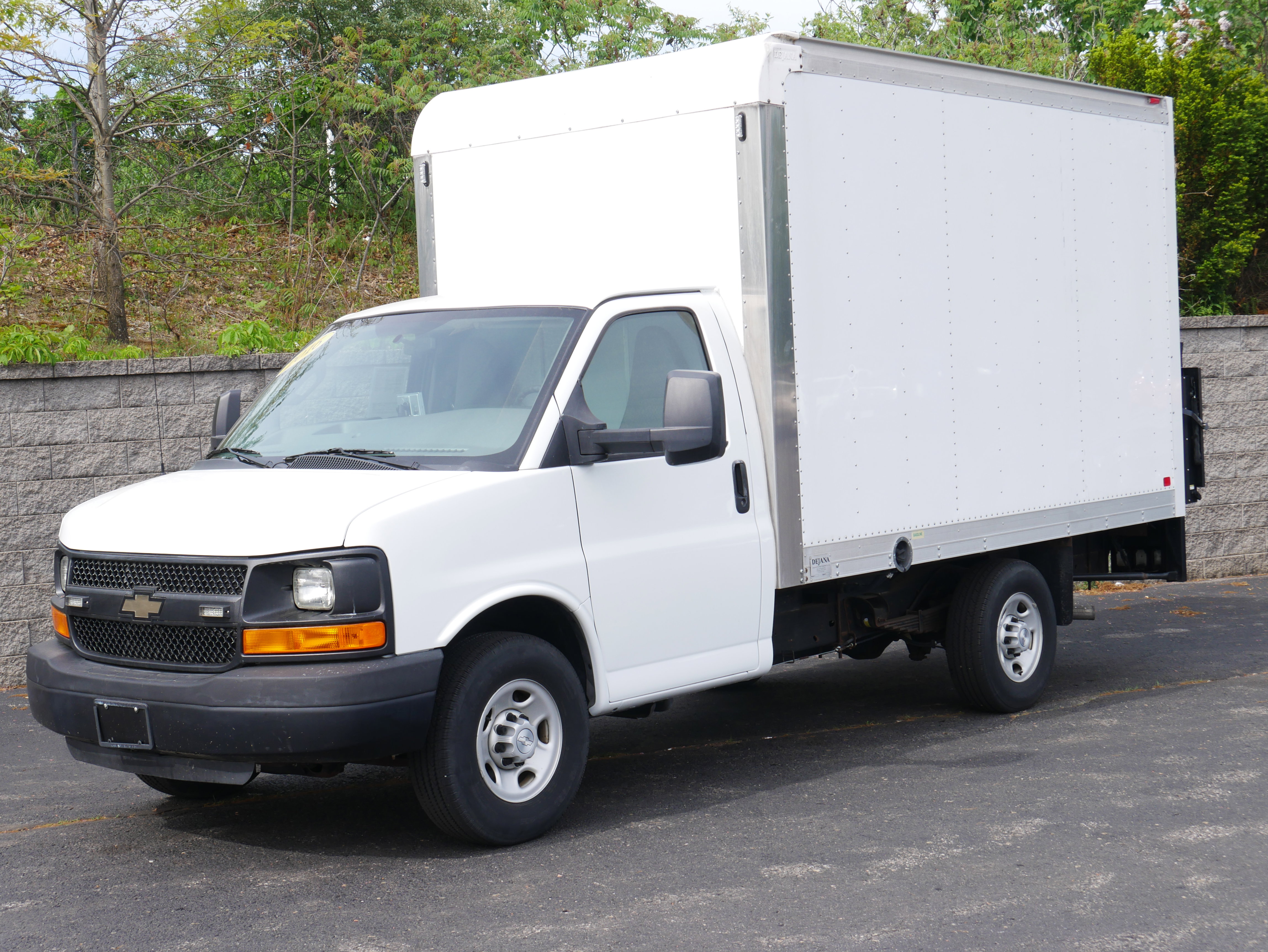 Used 2016 Chevrolet Express 3500 RWD video 1