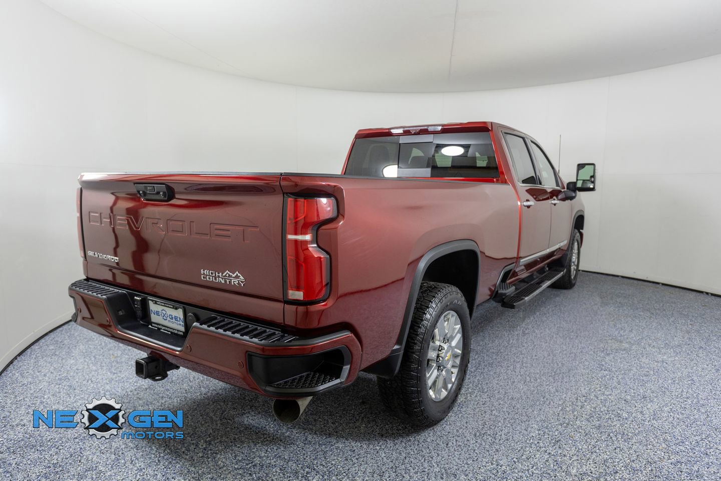 Used 2025 Chevrolet Silverado 2500 High Country w/ Technology Package image 7