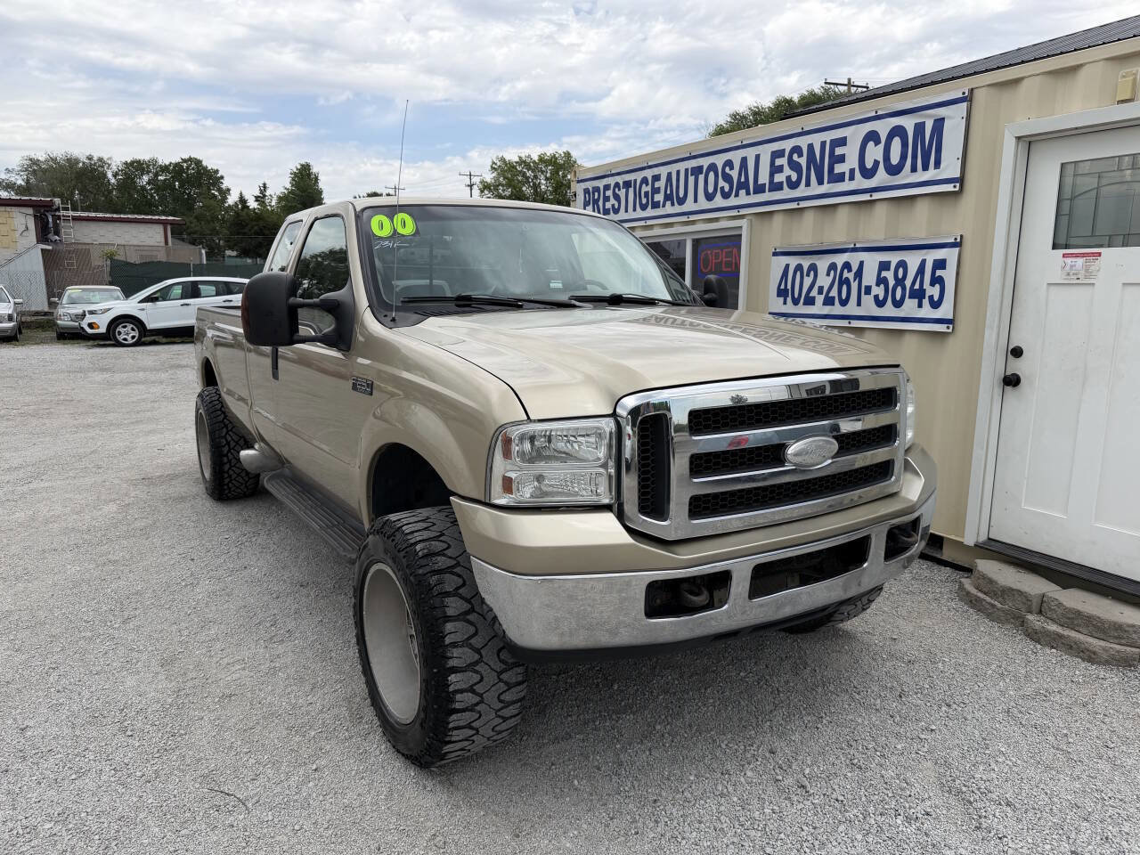 Used 2000 Ford F250 XL AWD/4WD image 1