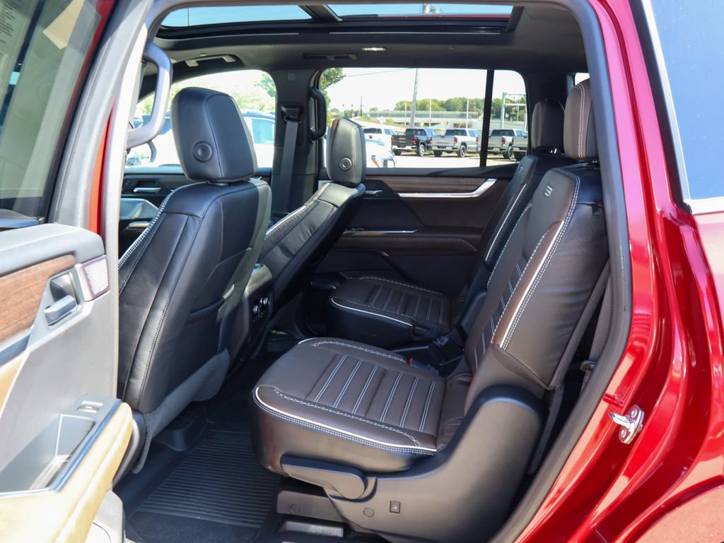 Certified 2026 GMC Acadia Denali Ultimate w/ LPO, Floor Liner Package AWD/4WD image 14