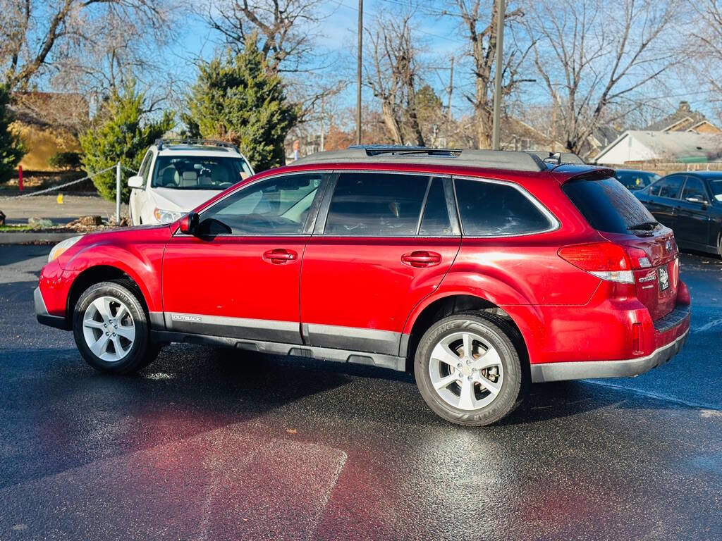 Used 2014 Subaru Outback 2.5i Premium image 4
