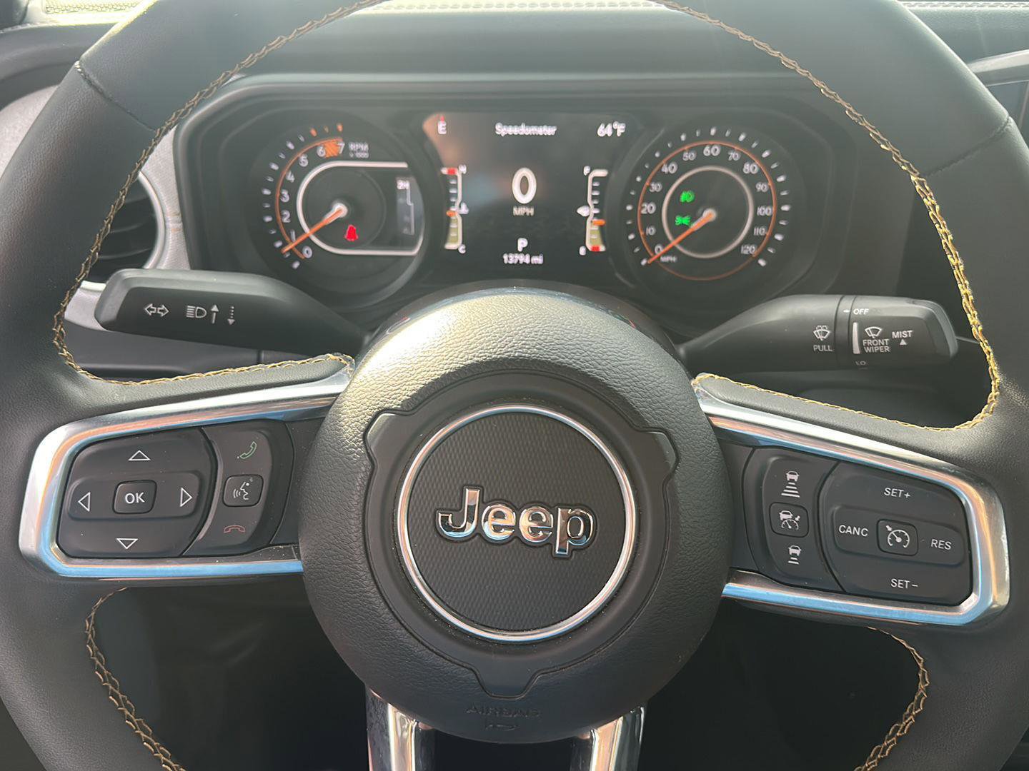 Used 2024 Jeep Wrangler Sahara image 13