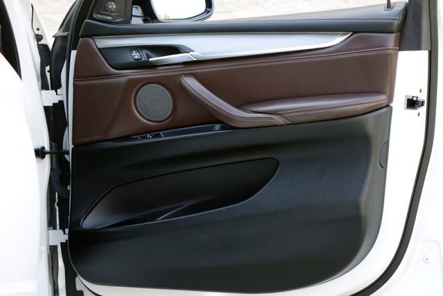 Used 2017 BMW X5 xDrive50i w/ Executive Package AWD/4WD image 21