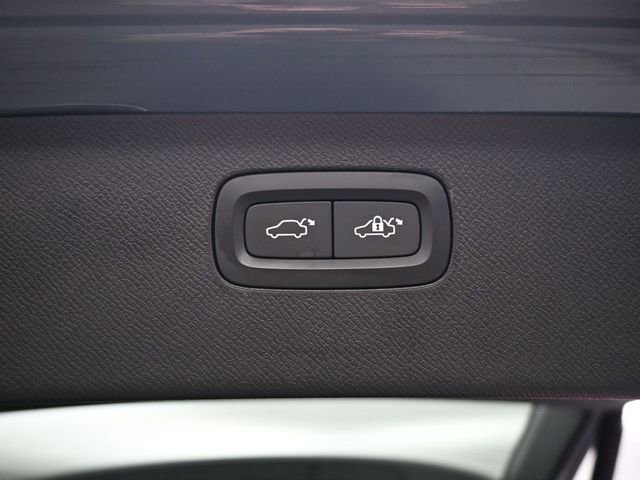 Used 2023 Volvo XC90 T8 Plus image 32