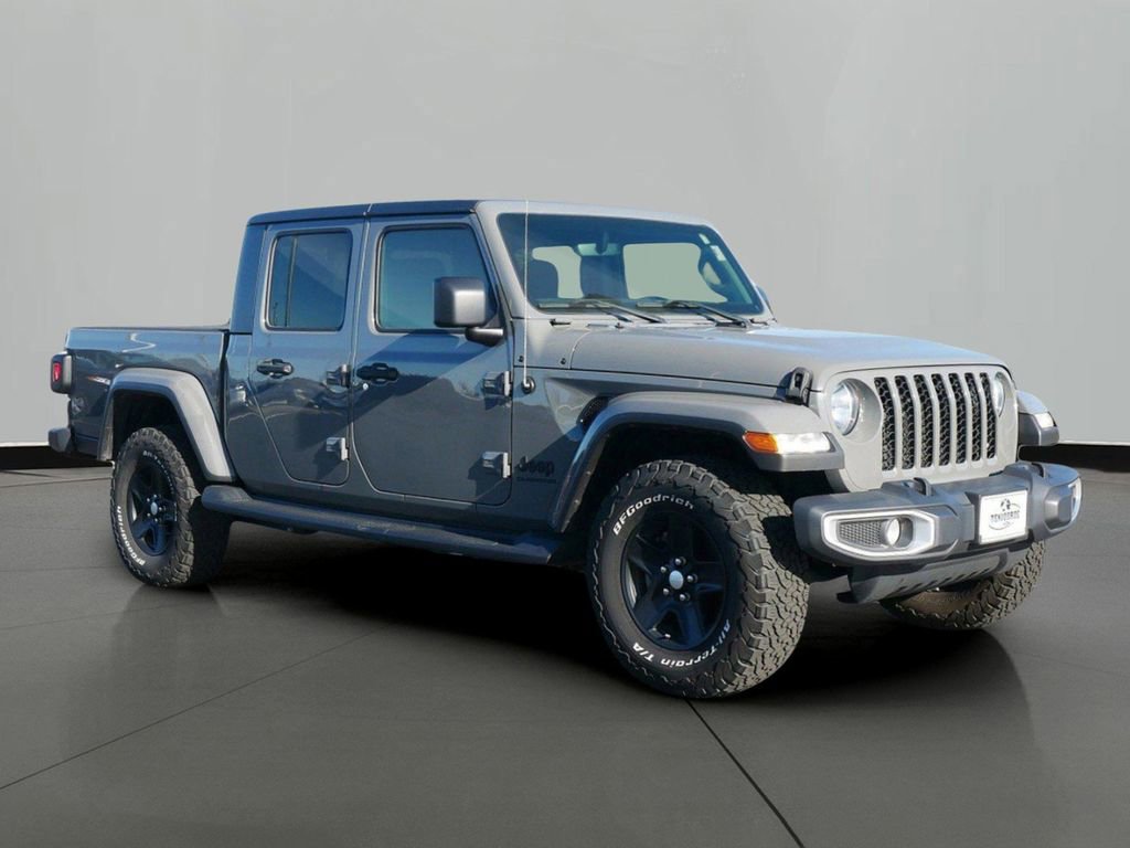 Used 2021 Jeep Gladiator Sport image 4