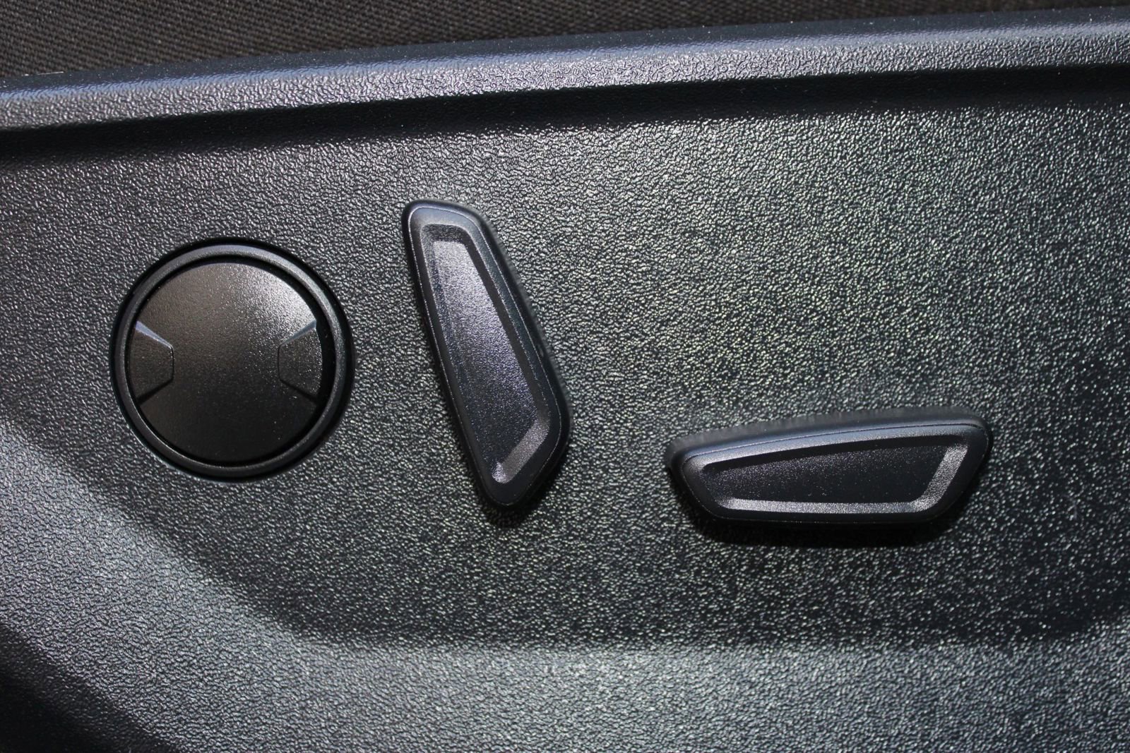 Used 2023 Ford F150 XLT w/ Equipment Group 302A High image 18