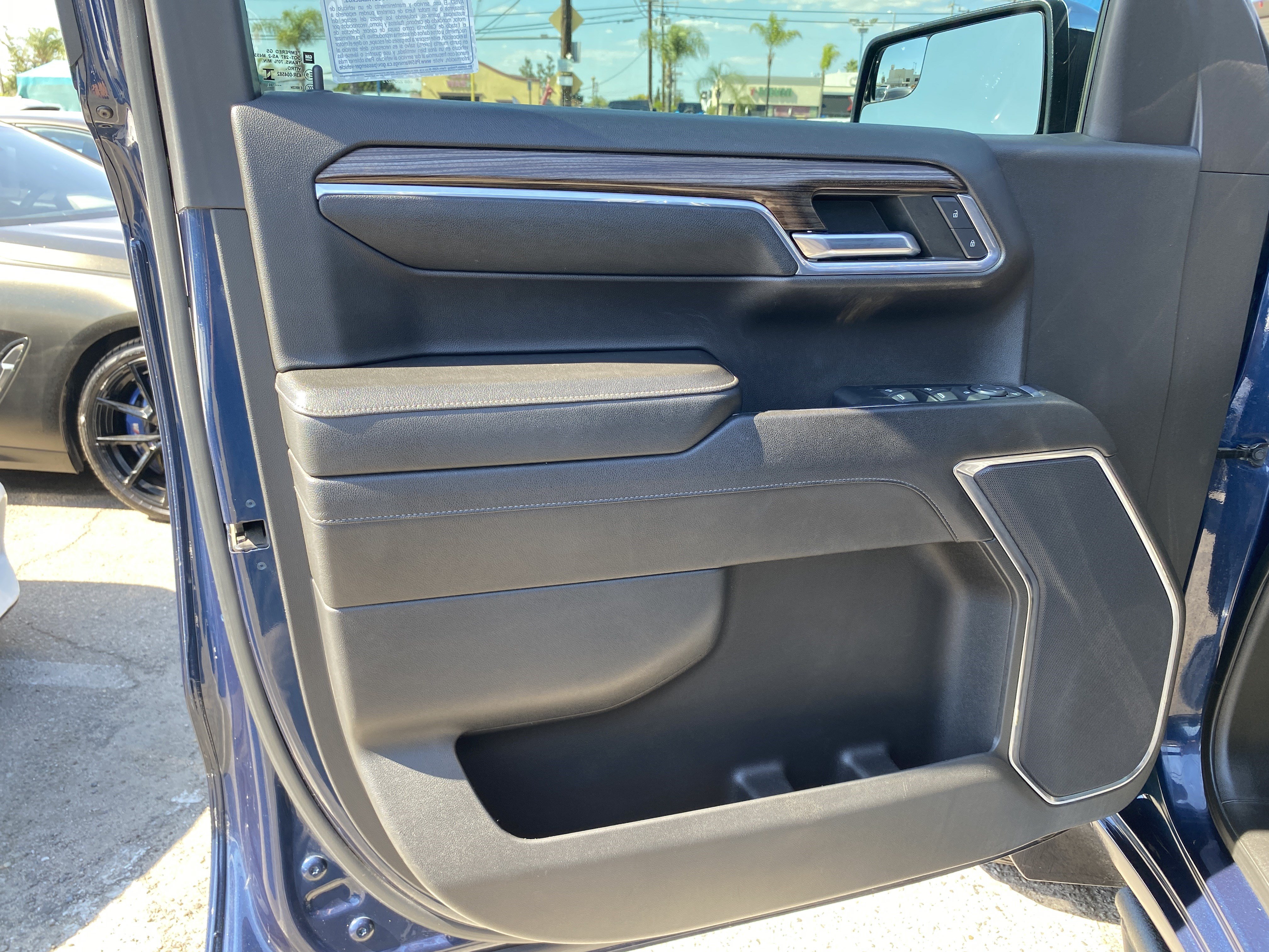 Used 2023 Chevrolet Silverado 1500 LT AWD/4WD image 15