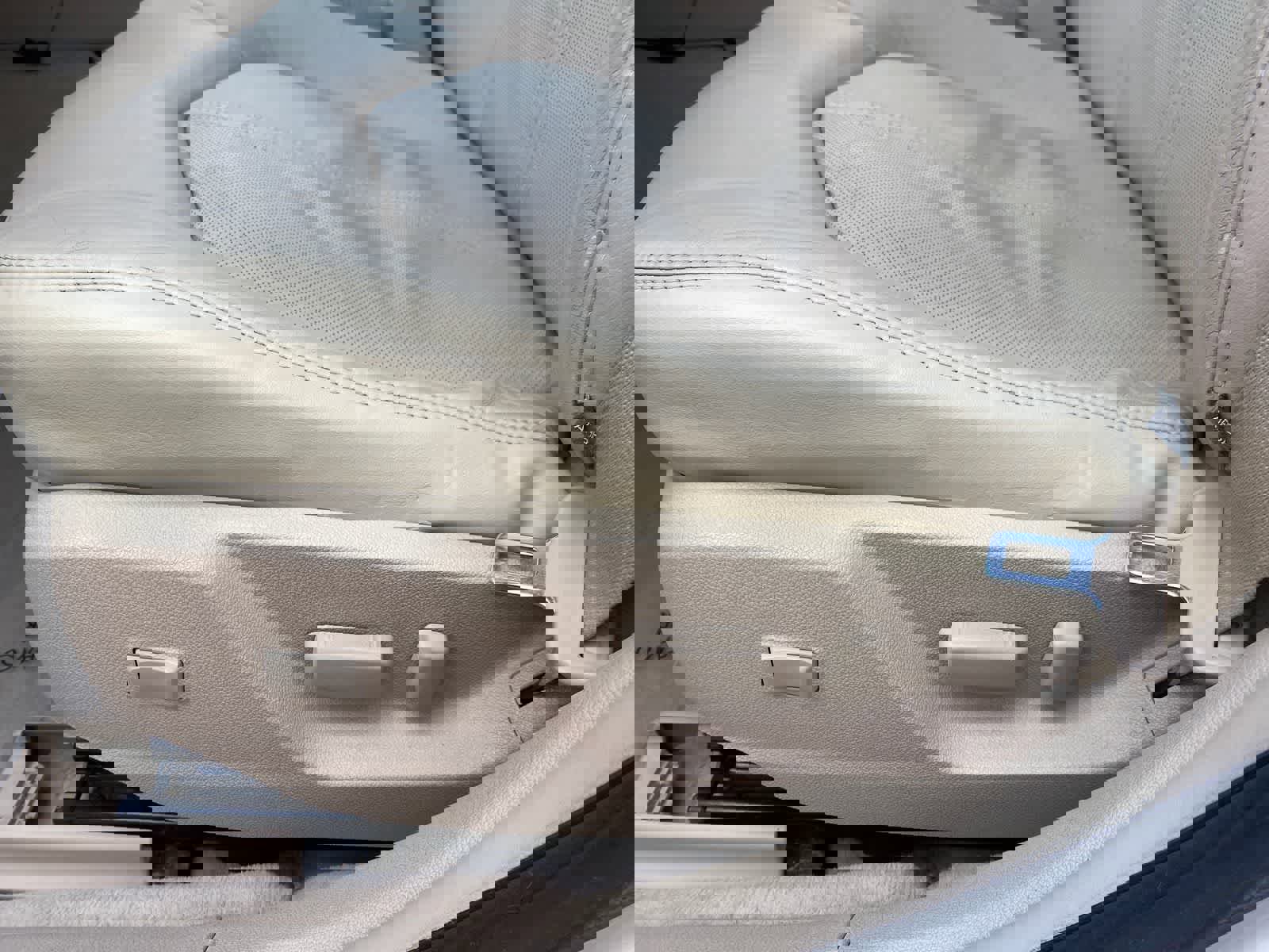 Used 2008 Cadillac CTS 3.6 w/ Luxury Level Two Package image 17