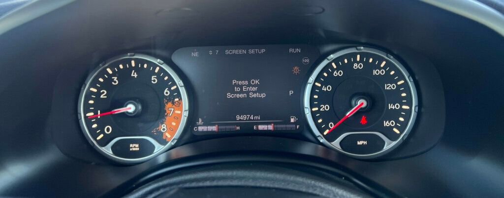 Used 2015 Jeep Renegade Trailhawk w/ Cold Weather Group image 15