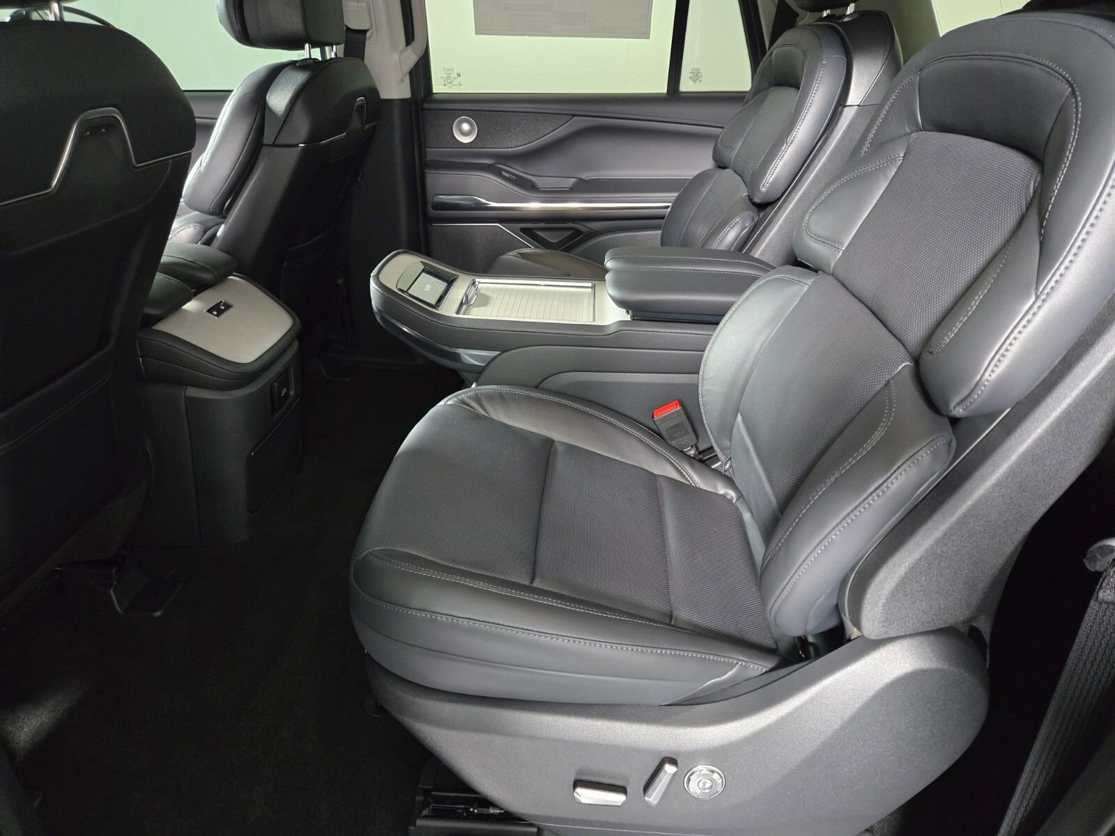 New 2025 Lincoln Navigator L Reserve image 13