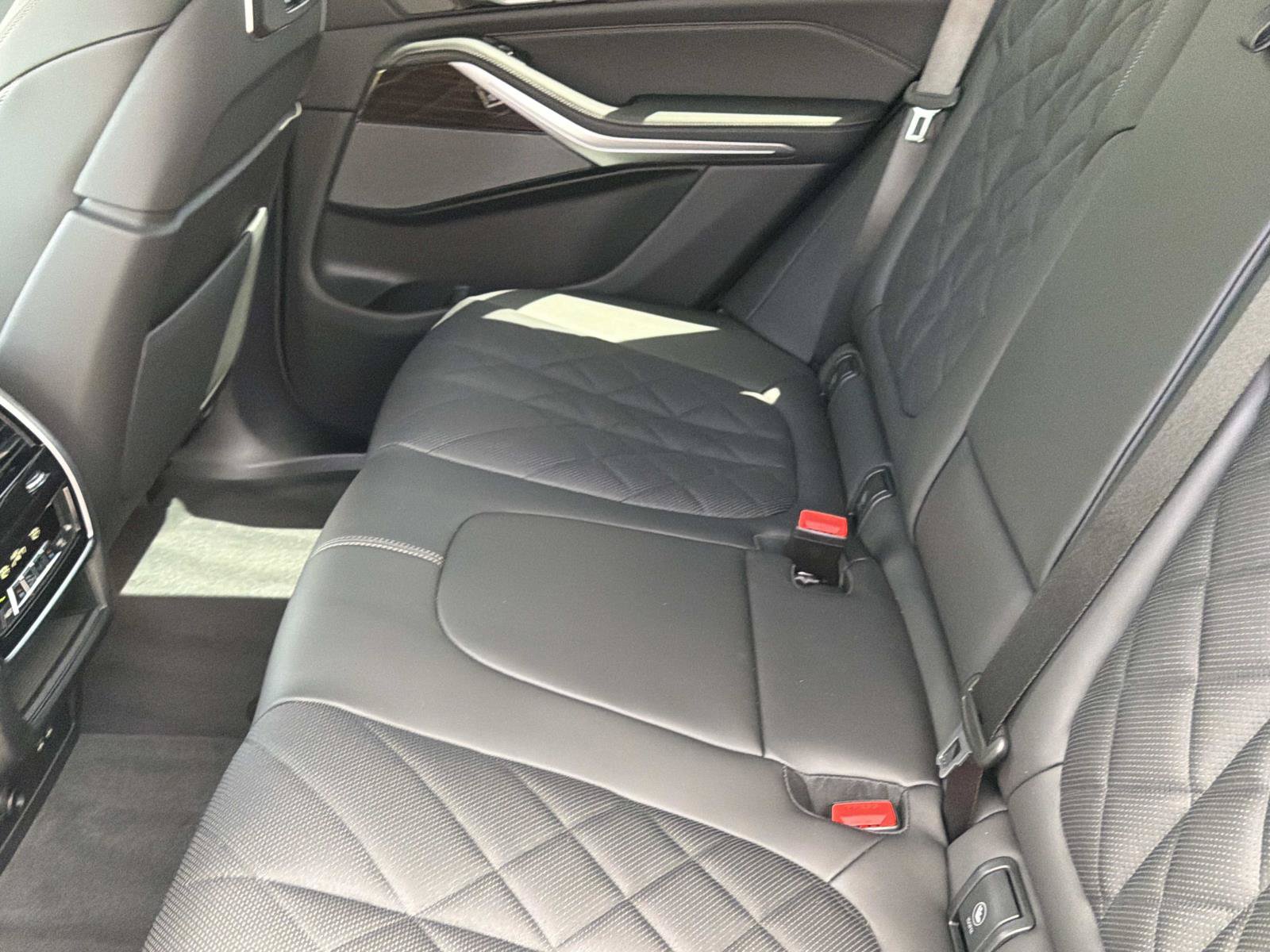 New 2026 BMW X5 xDrive50e AWD/4WD image 13