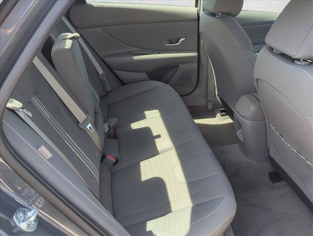 Used 2025 Hyundai Elantra SEL FWD image 25