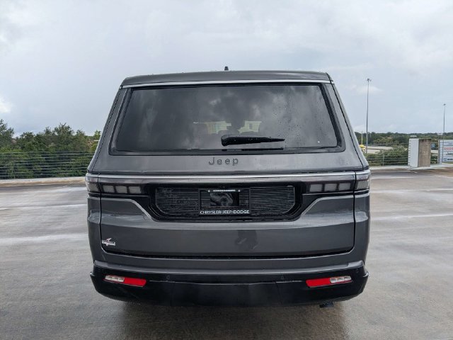 New 2026 Jeep Grand Wagoneer L 2WD image 5