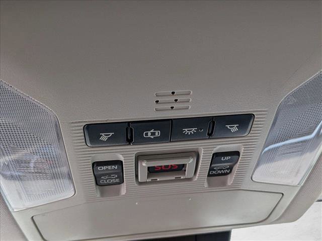 Used 2019 Toyota RAV4 XLE FWD image 12