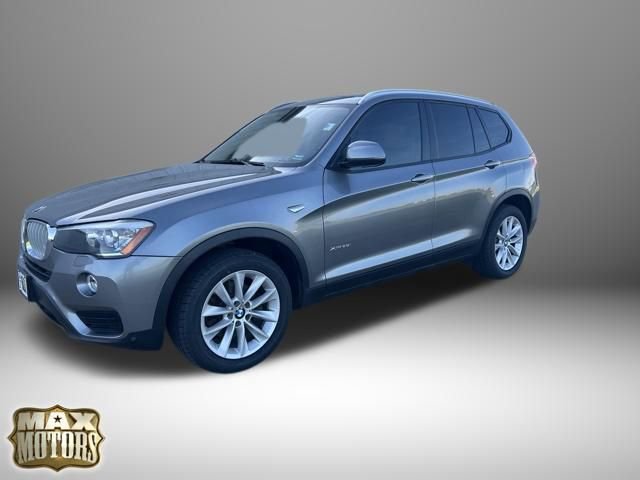 Used 2017 BMW X3 xDrive28i image 3