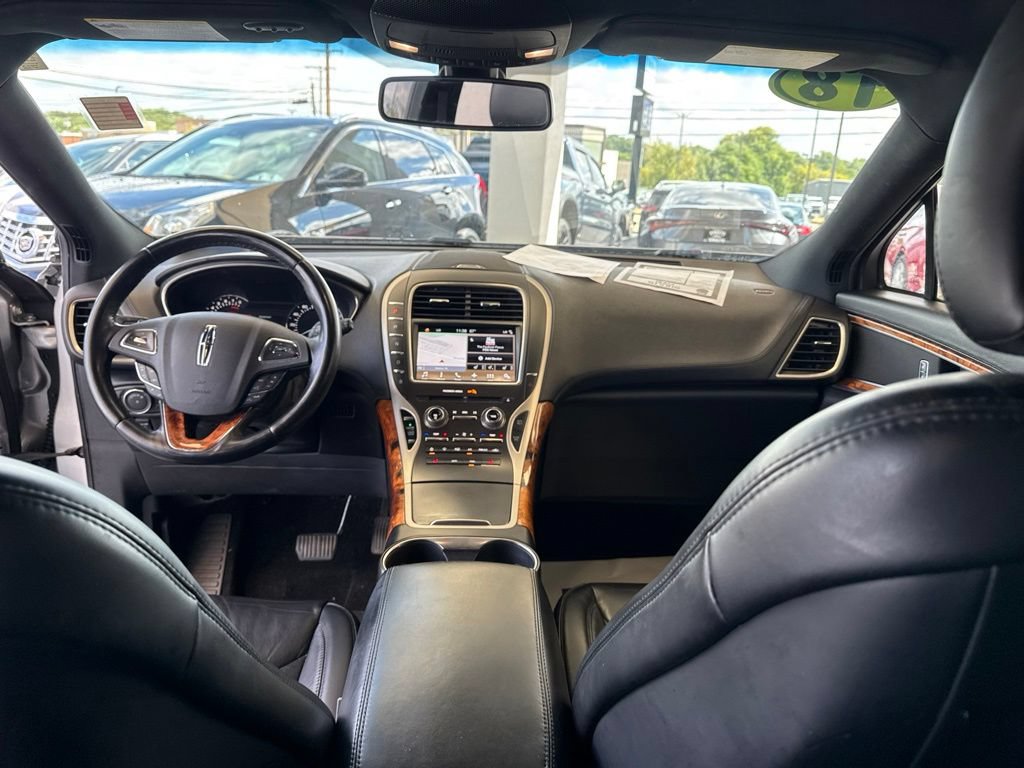 Used 2018 Lincoln MKX Select w/ Select Plus Package AWD/4WD image 12