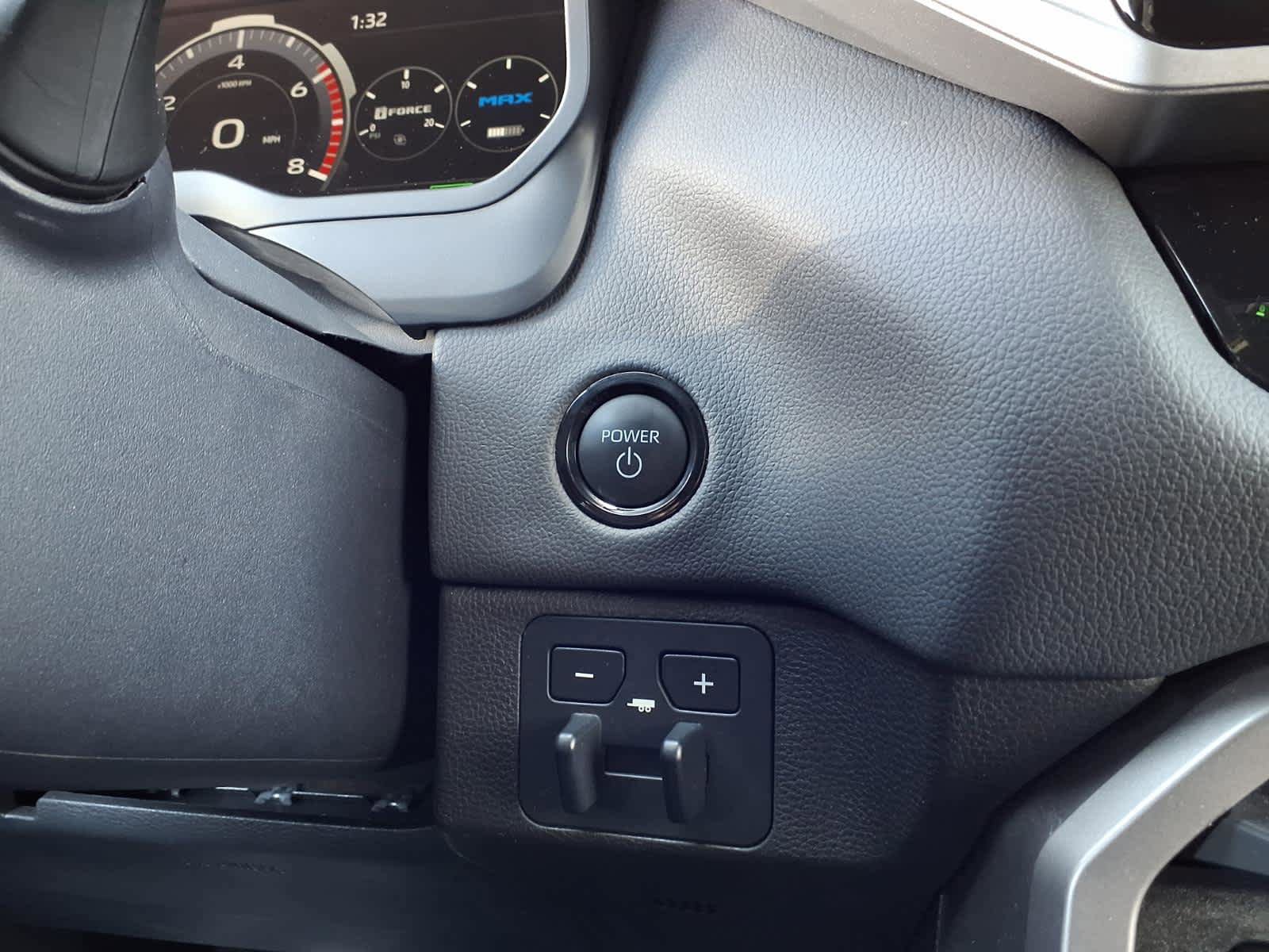 Certified 2025 Toyota Sequoia SR5 AWD/4WD image 15