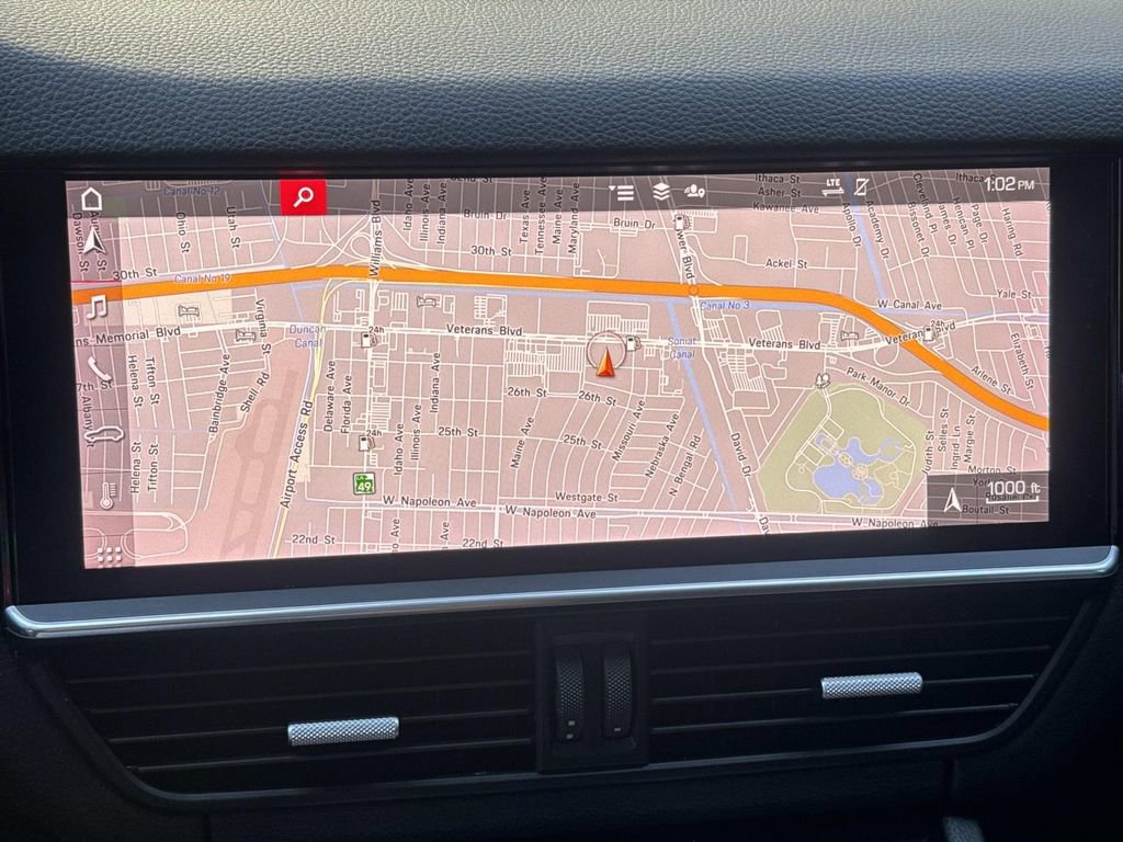 Used 2021 Porsche Cayenne image 25