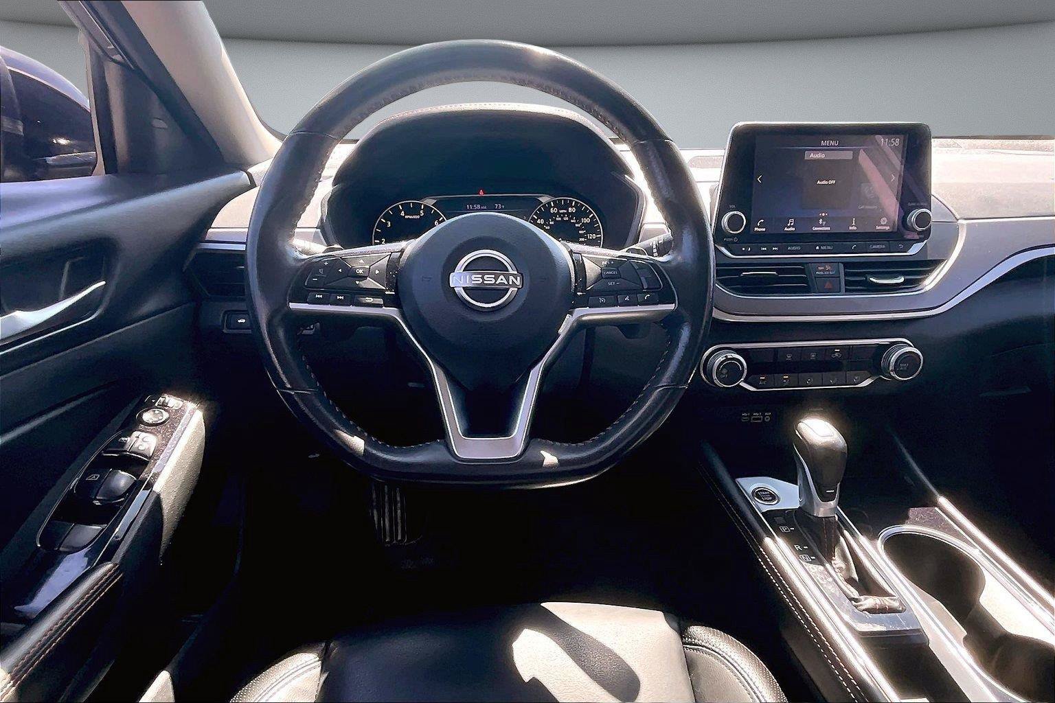 Used 2024 Nissan Altima 2.5 SR FWD image 9