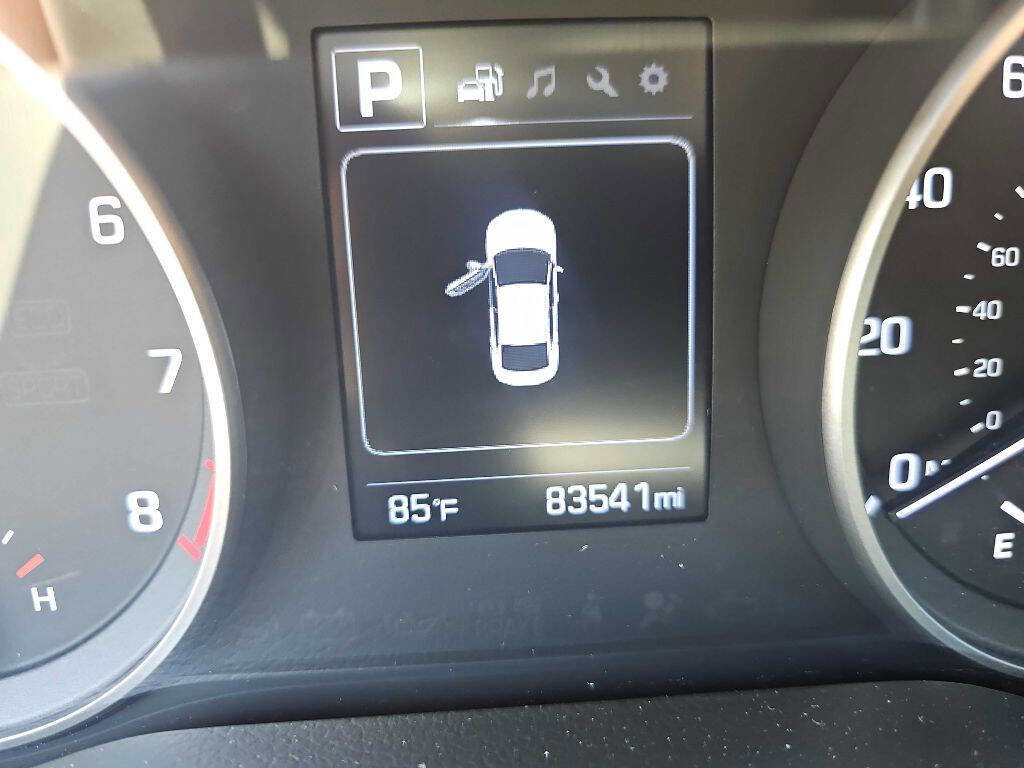 Used 2018 Hyundai Elantra SEL FWD image 11