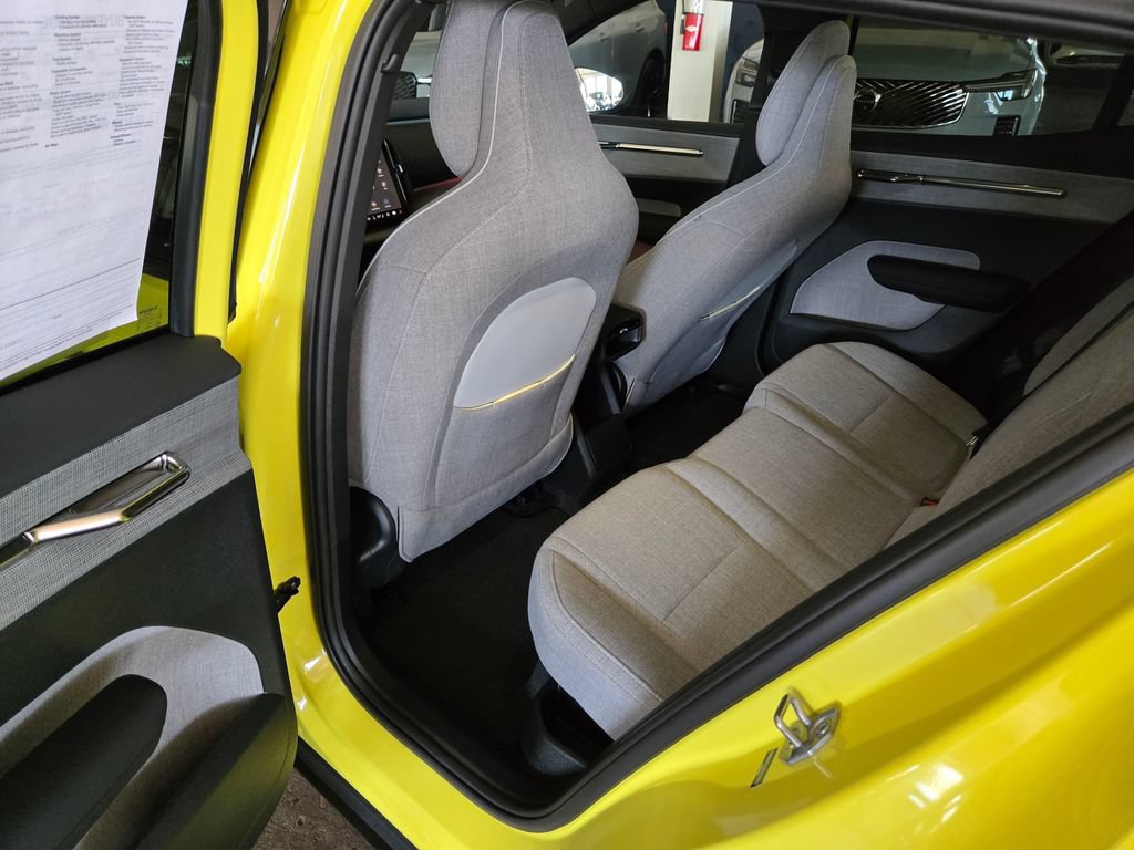 Certified 2025 Volvo EX30 Ultra AWD/4WD image 15