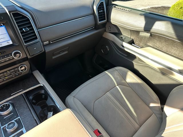 Used 2019 Ford Expedition Limited image 25