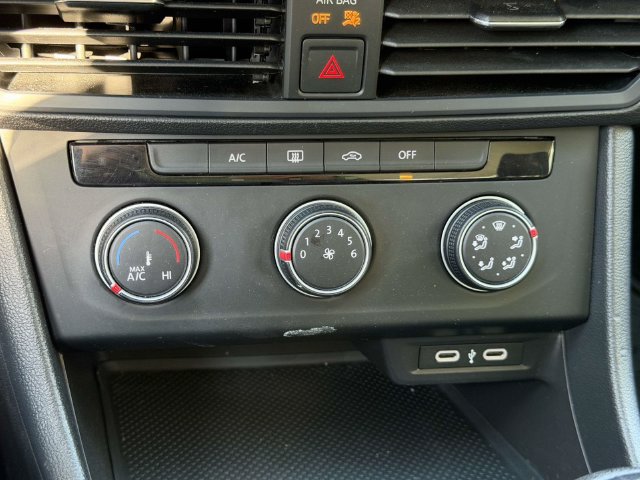 Certified 2023 Volkswagen Jetta S FWD image 27