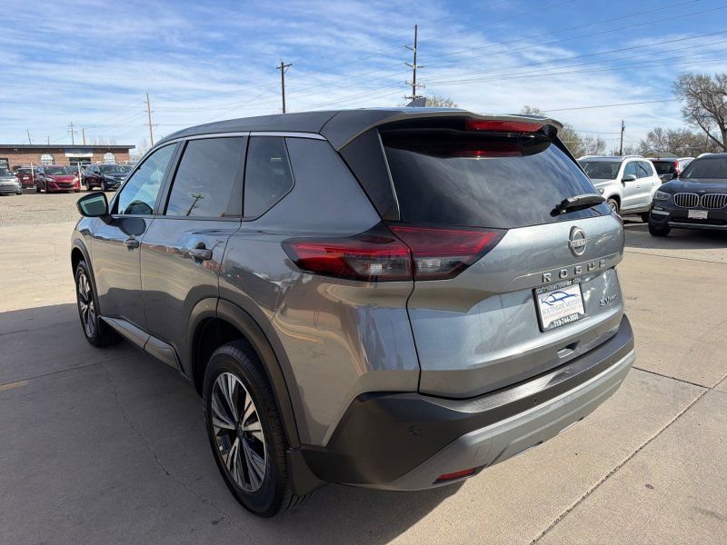 Used 2022 Nissan Rogue SV AWD/4WD image 5