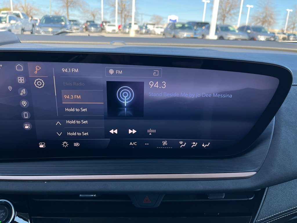 Used 2025 Buick Envision Sport Touring image 24